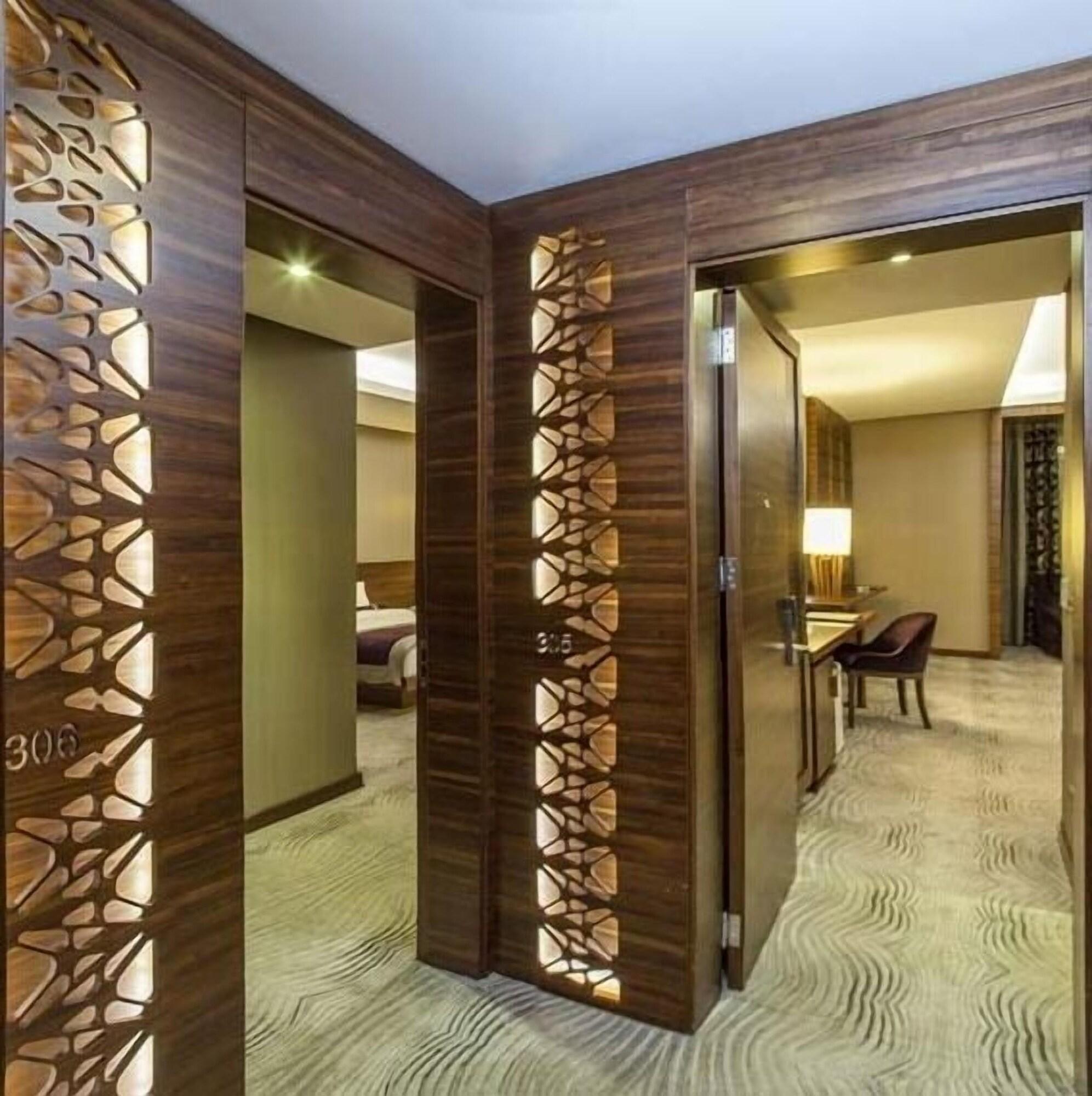Gold Majesty Hotel 4*