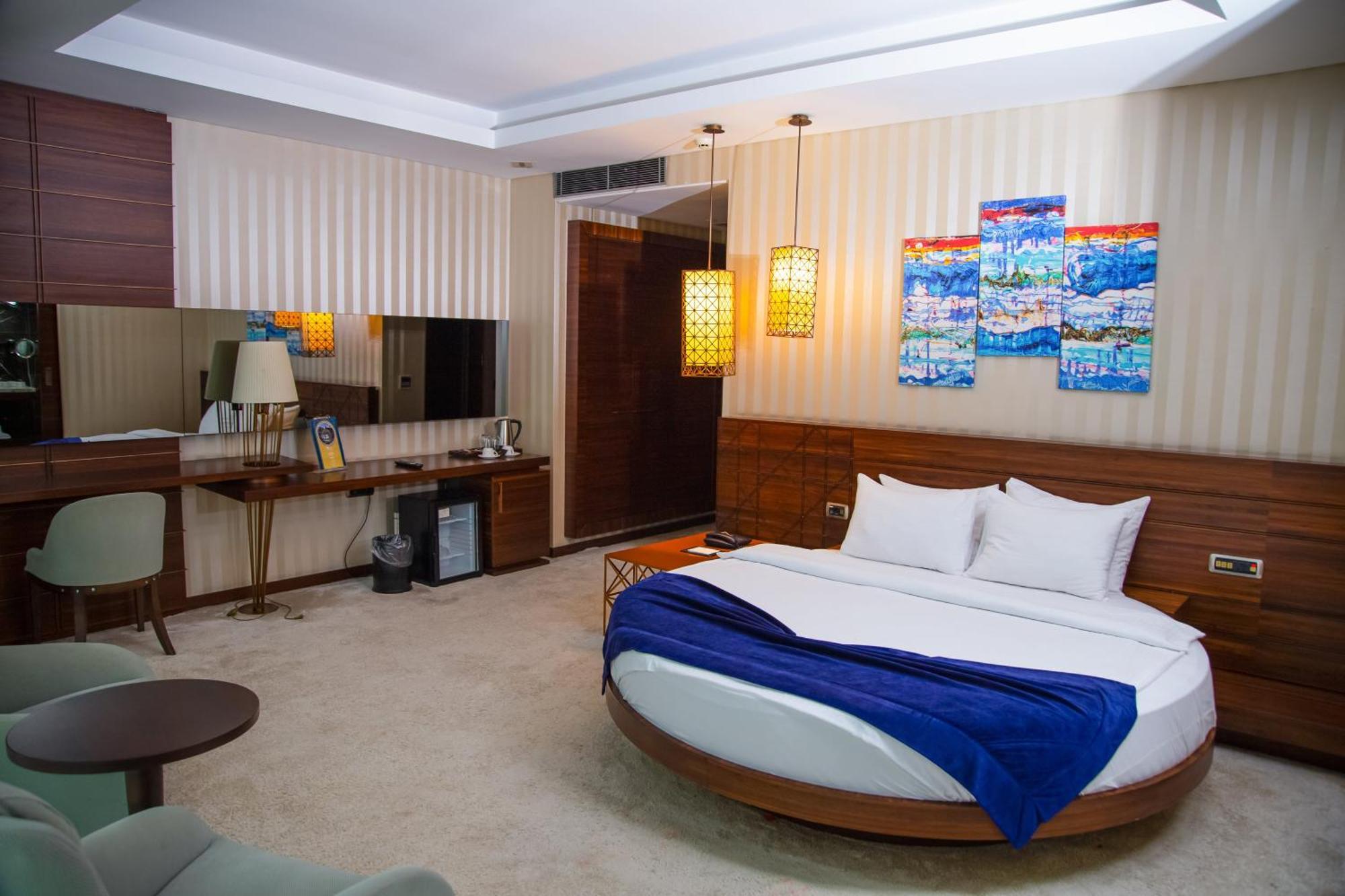 Gold Majesty Hotel